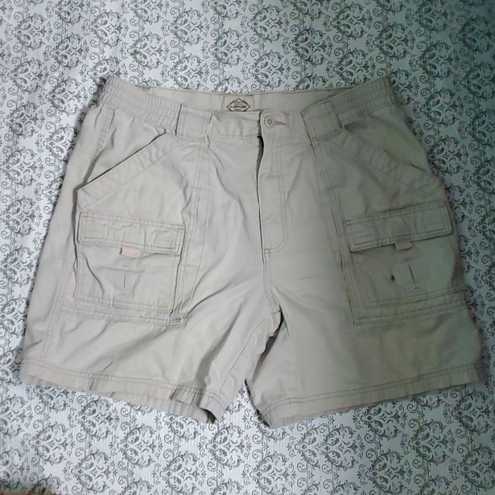 Vintage Mens Khaki Cargo Shorts Y2K Carpenter Tan Neutral Shorts